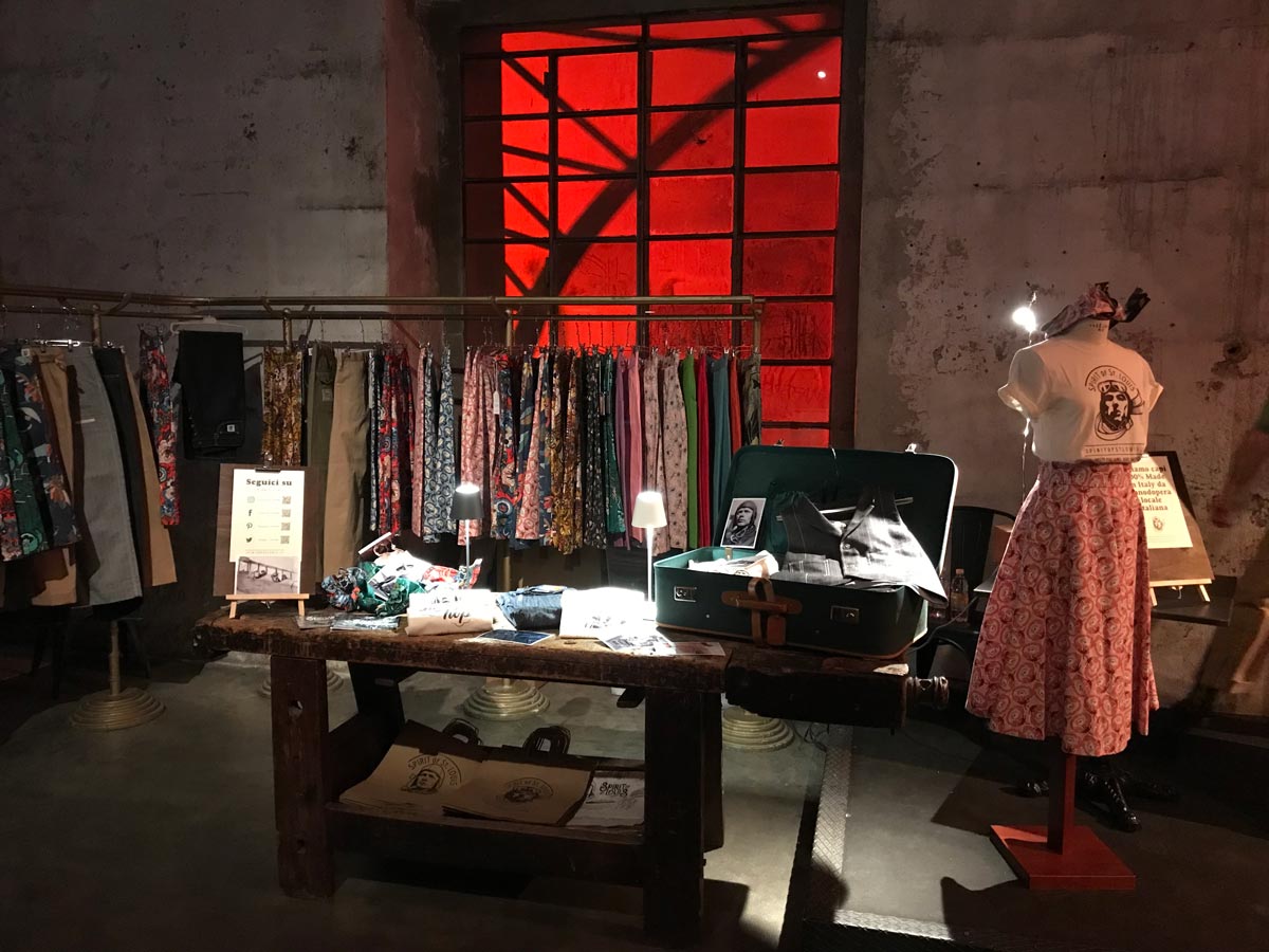 Spirit of St. Louis allo Spirit de Milan. Lascia la tua recensione per ogni acquisto.