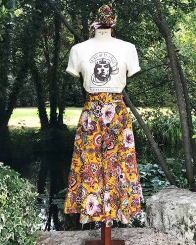 Gonna a ruota anni 50 in fantasia Bouquet giallo, in cotone francese certificato OEKO-TEX STANDARD 100. Design by Spirit of St. Louis